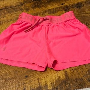 Under Armour girls youth medium shorts.